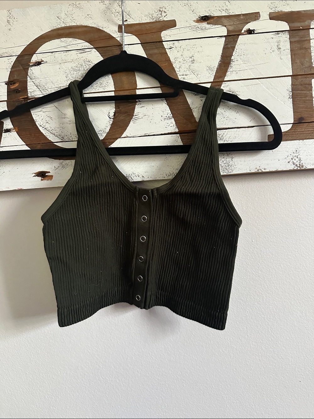 aerie Olive Ribbed Snap-Front Crop Tank